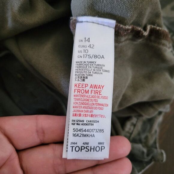 TOPSHOP Camo Belted Paperbag Pants (size 10) - Picture 3 of 4